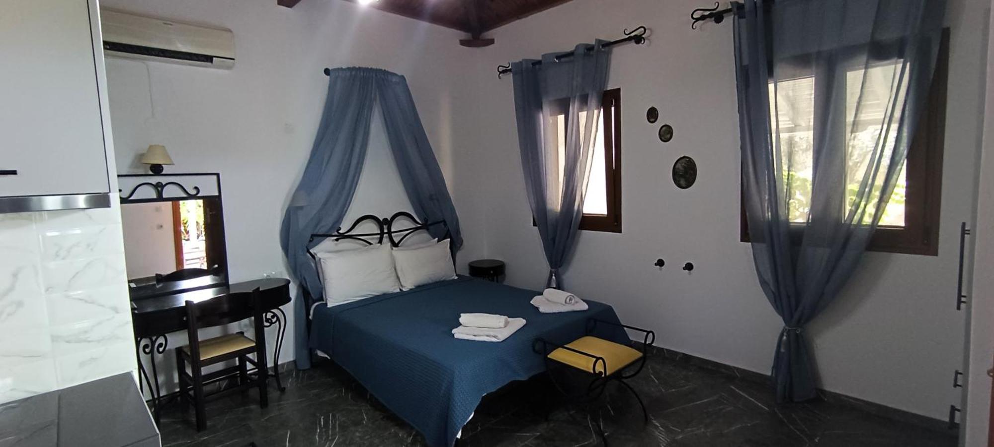 Artemis Bungalows Stafylos Bagian luar foto