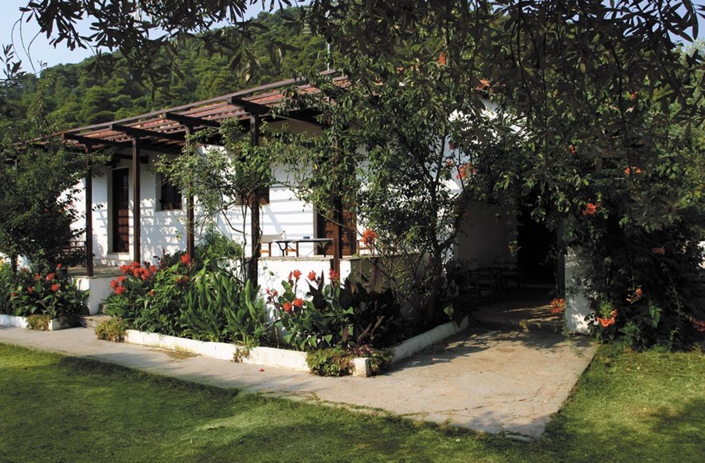 Artemis Bungalows Stafylos Bagian luar foto