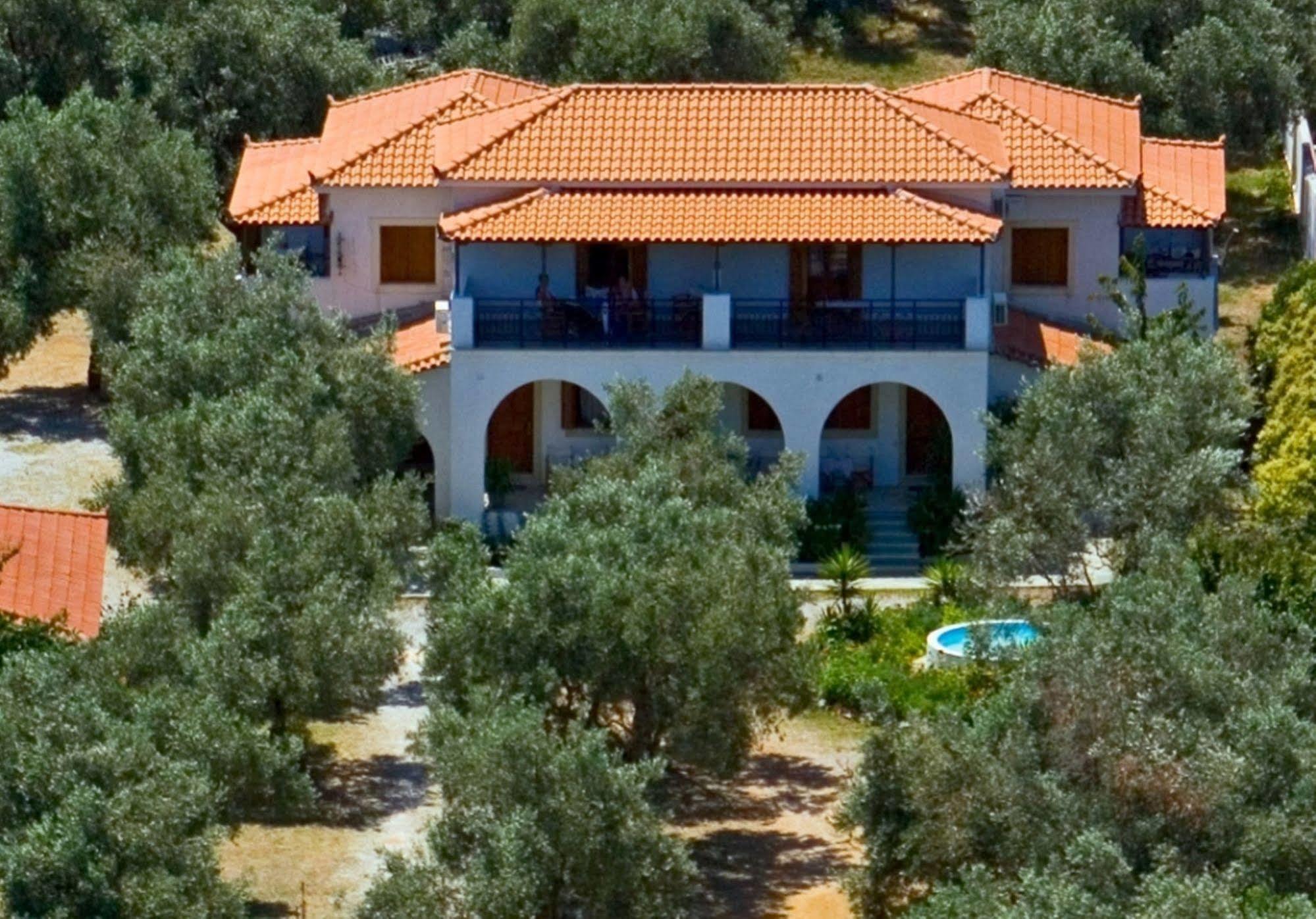 Artemis Bungalows Stafylos Bagian luar foto