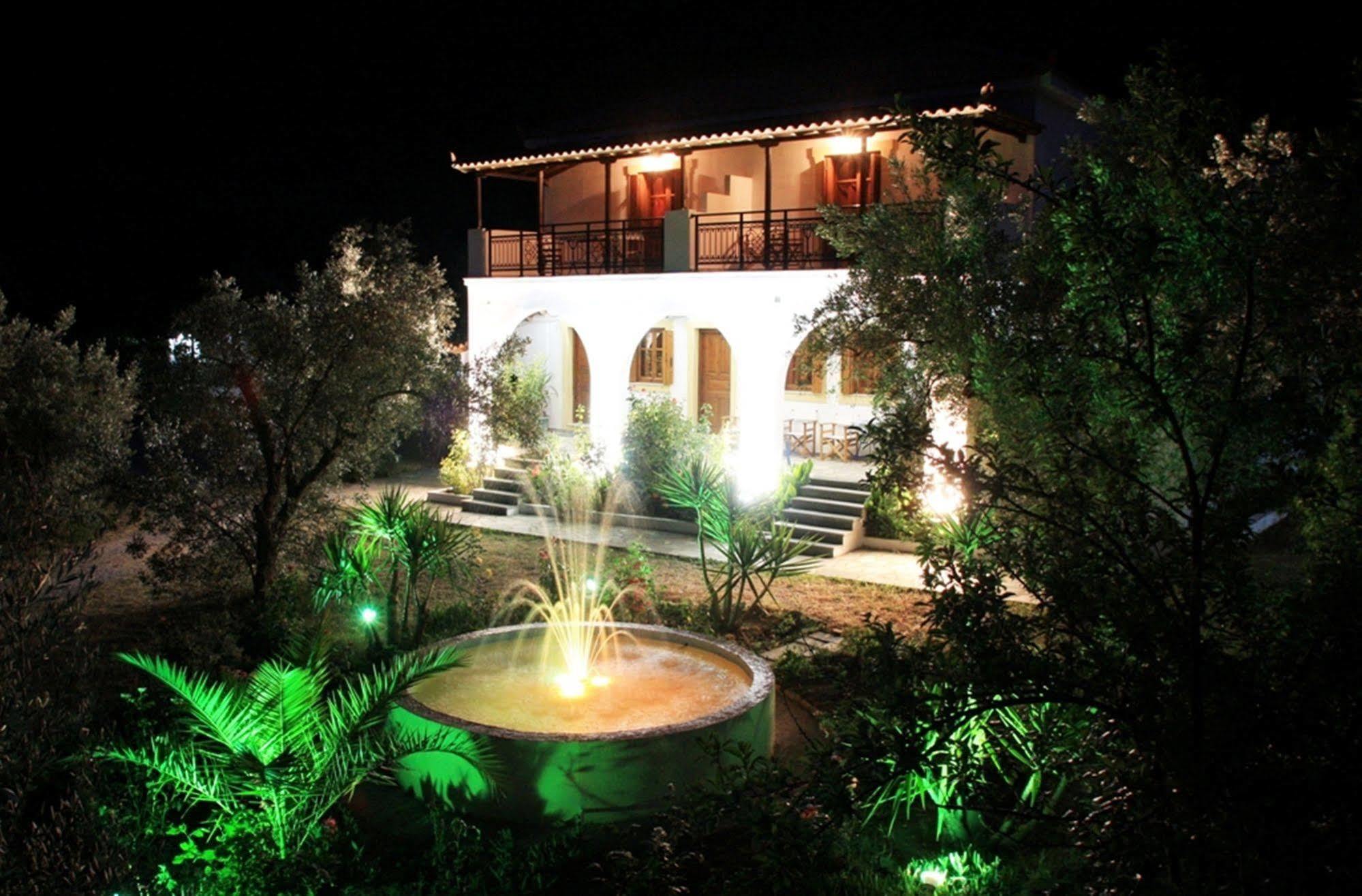 Artemis Bungalows Stafylos Bagian luar foto
