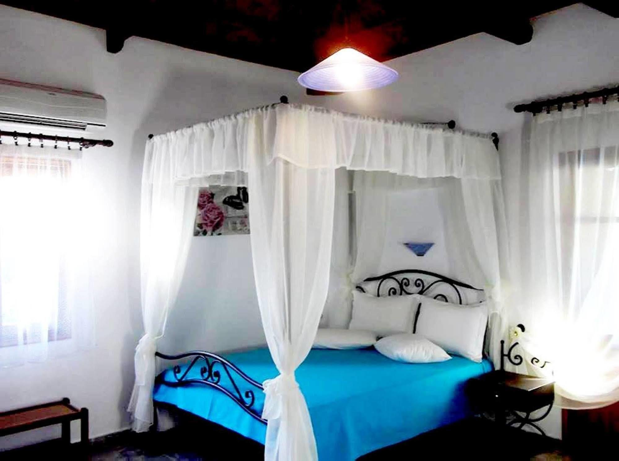 Artemis Bungalows Stafylos Bagian luar foto