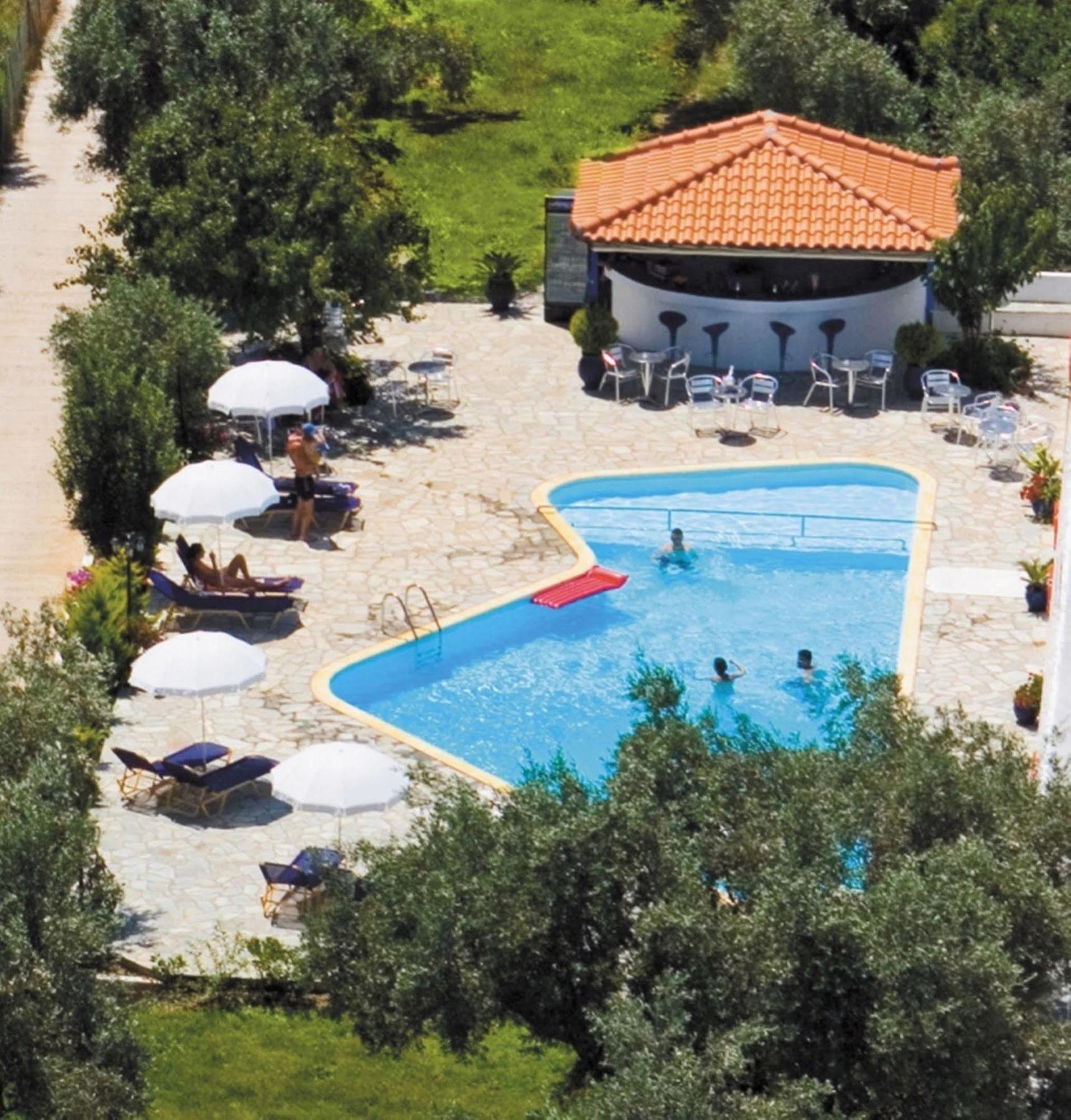 Artemis Bungalows Stafylos Bagian luar foto