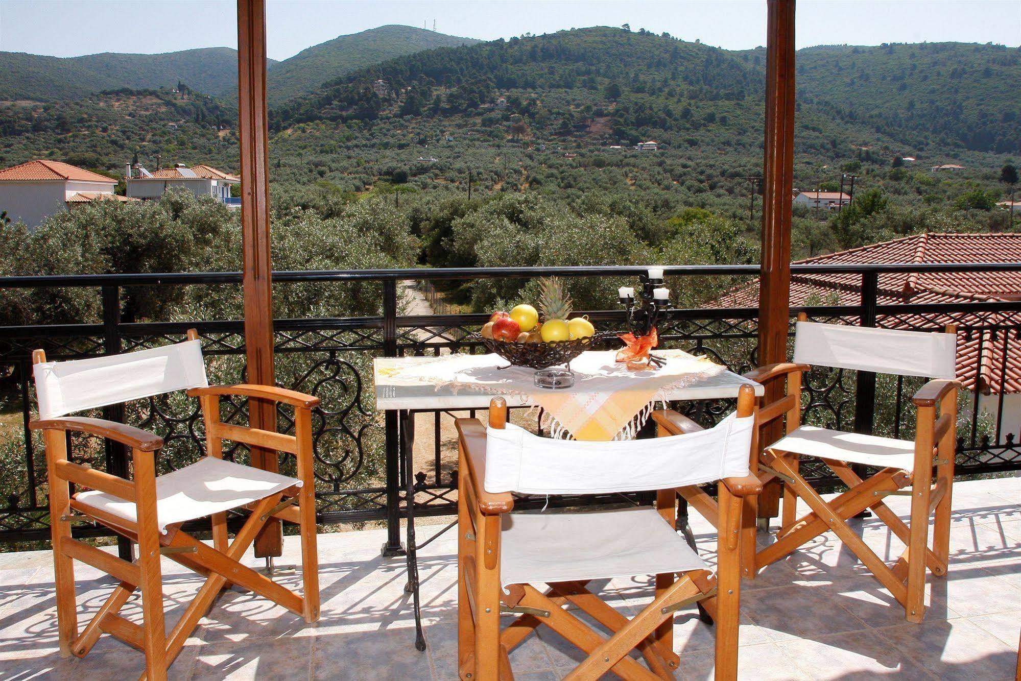Artemis Bungalows Stafylos Bagian luar foto