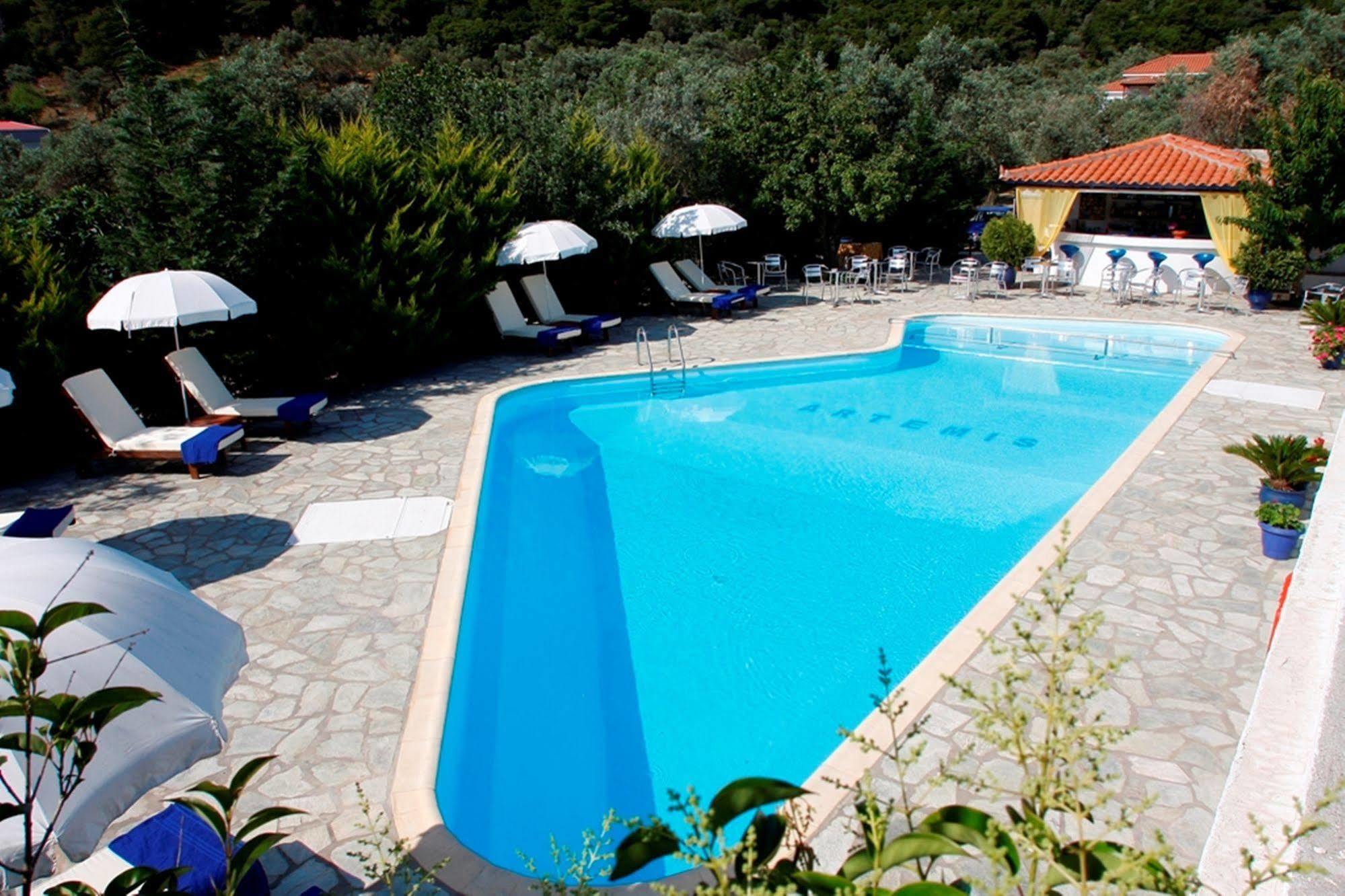 Artemis Bungalows Stafylos Bagian luar foto